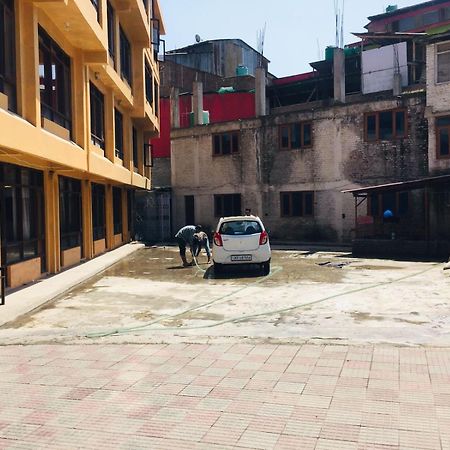 Kashmir Hill Town Hotel Srīnagar Buitenkant foto