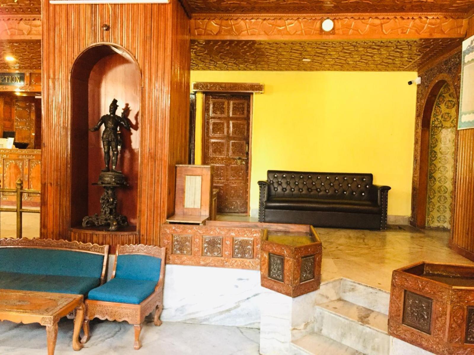 Kashmir Hill Town Hotel Srīnagar Buitenkant foto