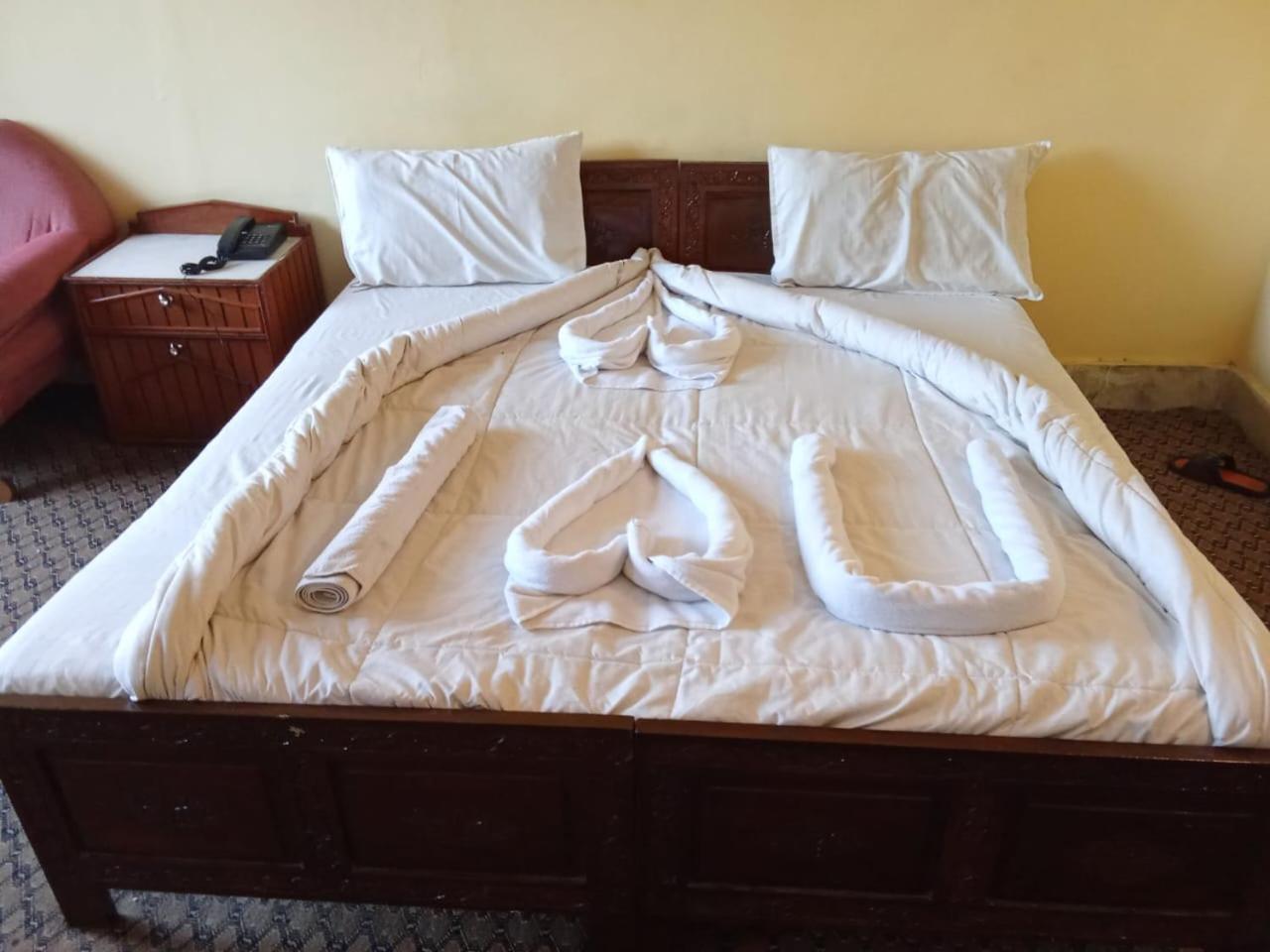 Kashmir Hill Town Hotel Srīnagar Buitenkant foto
